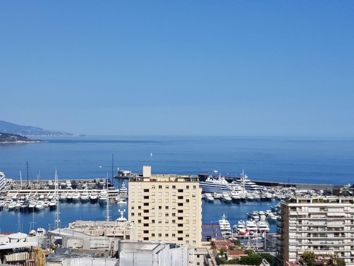 Plein coeur de Monaco, à 300 mètres à pied du port de Monaco, 4 pièces, escaliers vue mer. Extérieur photo